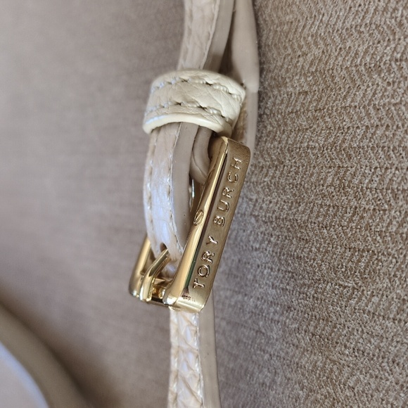 Tory Burch Leather Closure Clutch - Picture 13 of 15